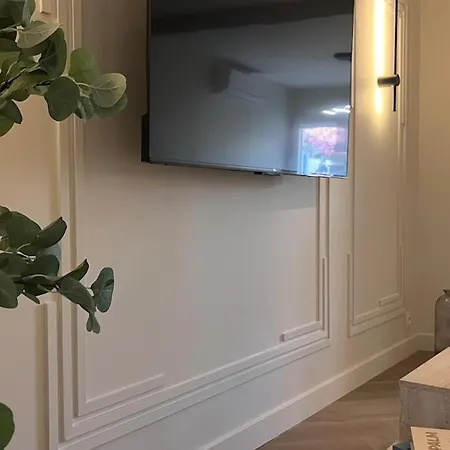 Maison Elegante & Jardin Prive 펜션 Valréas