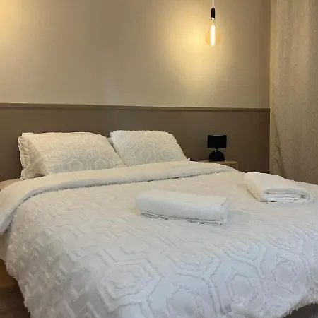 Maison Elegante & Jardin Prive 펜션 Valréas